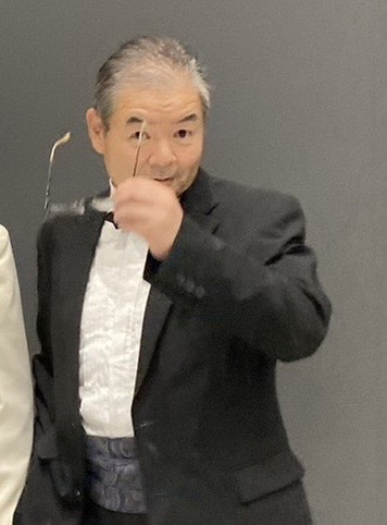 常任指揮者 黒田 裕治