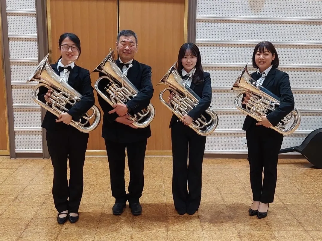 ユーフォニアムパートのメンバー写真